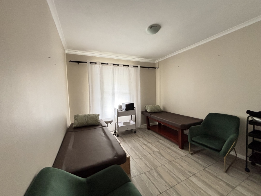 2 Bedroom Property for Sale in Parklands North Western Cape